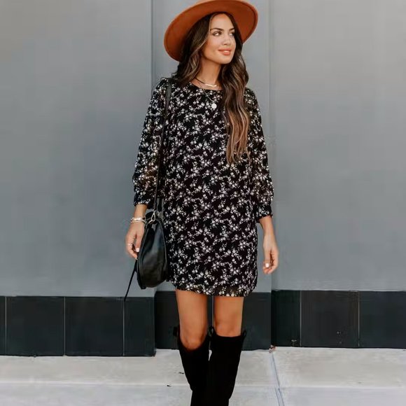 Vici Dresses & Skirts - ROMANI TEXTURED FLORAL SHIFT DRESS